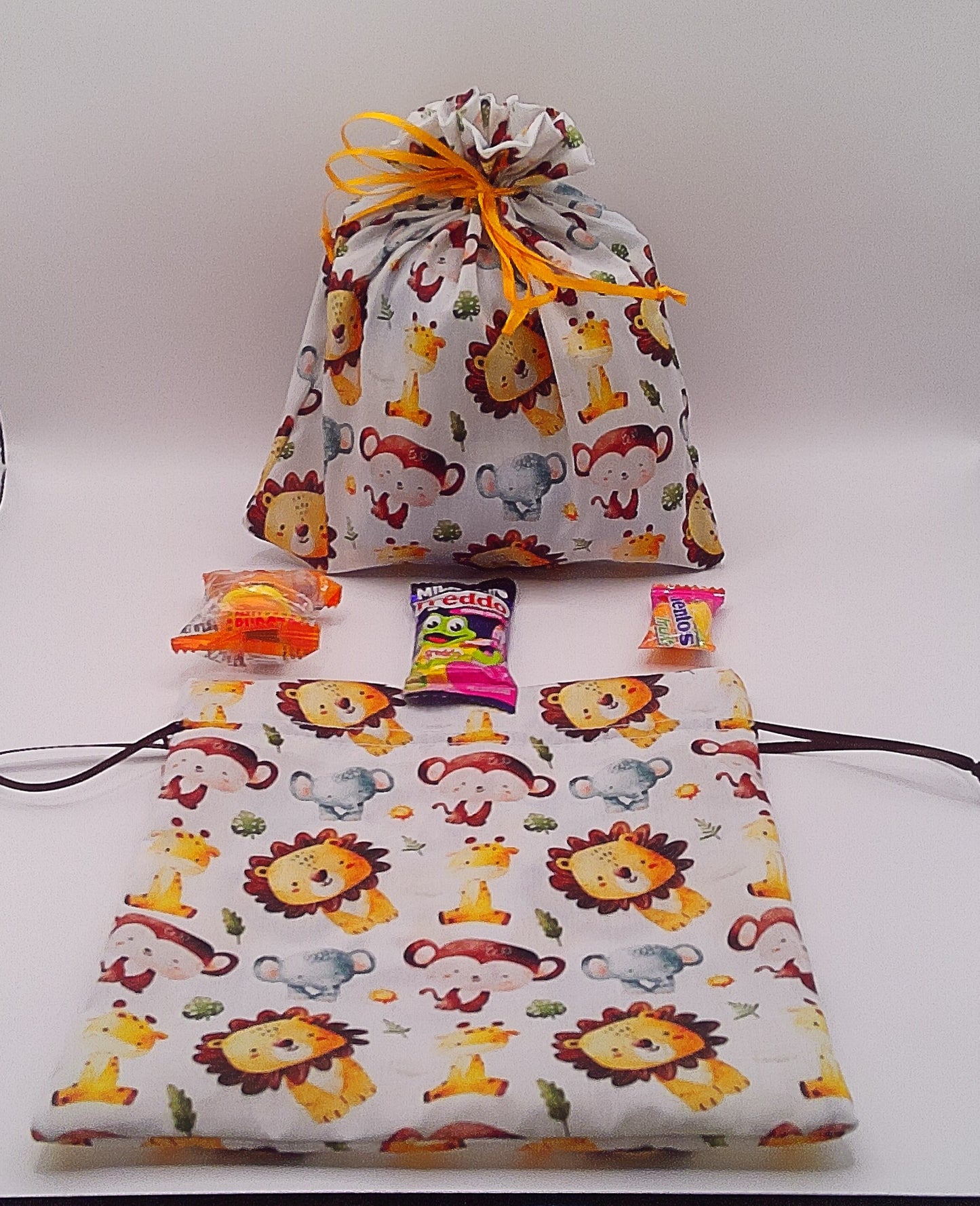 Lions Monkeys Giraffes & Elephants material drawstring party favour bags