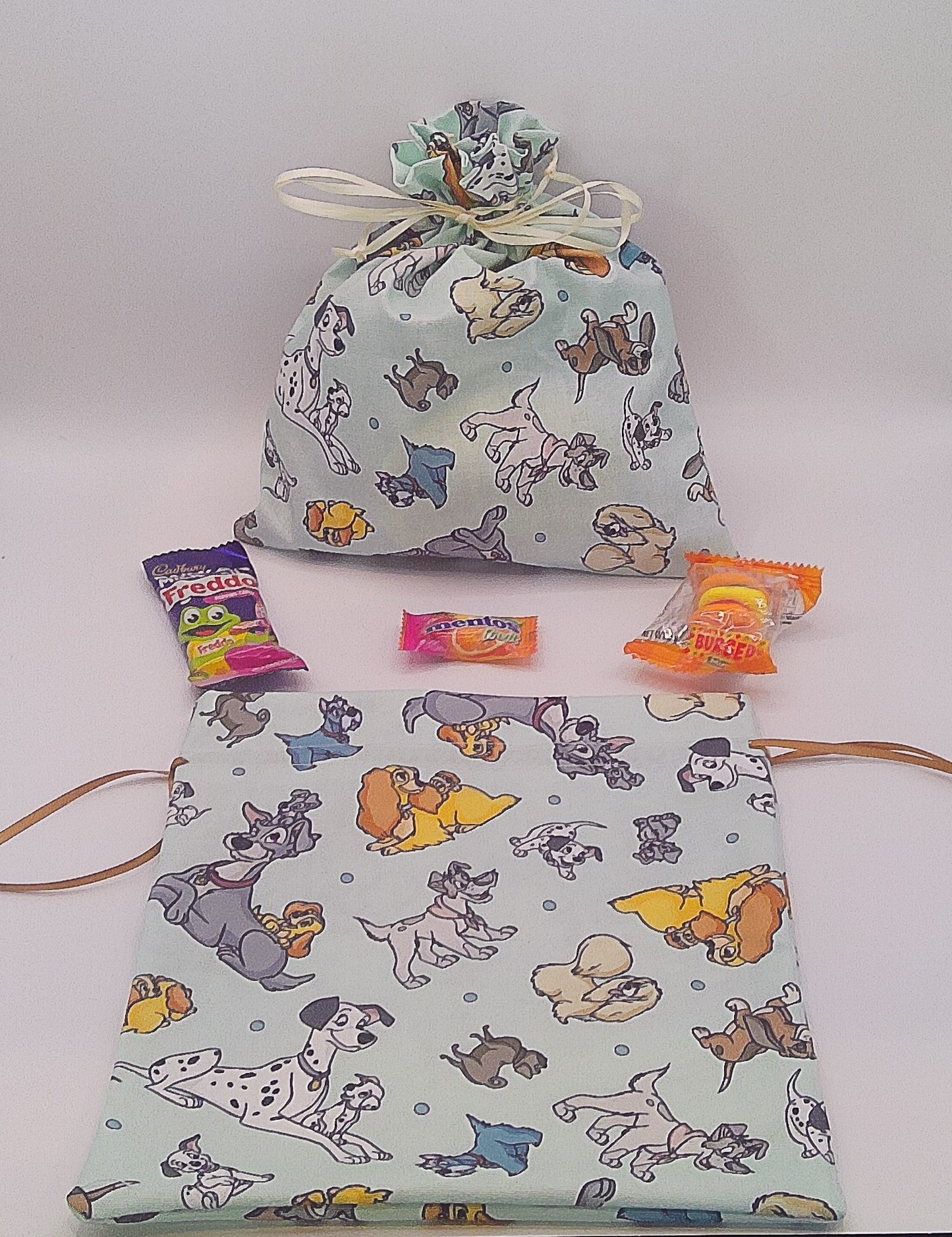 Dogs material drawstring party favour bags