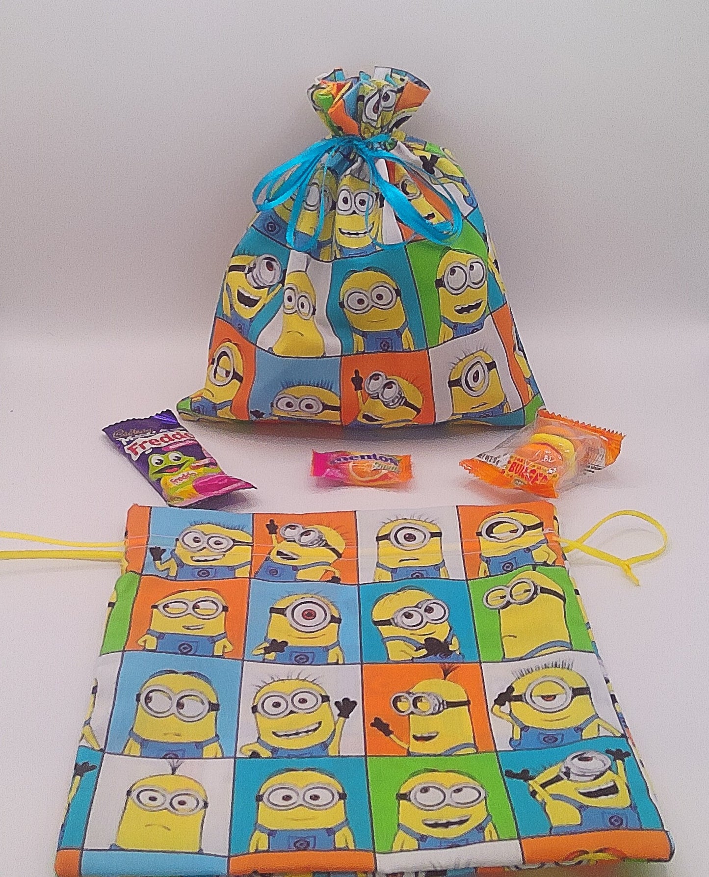 Yellow men material drawstring party favour bags